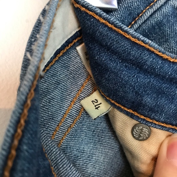 Jeans - Picture 2 of 4